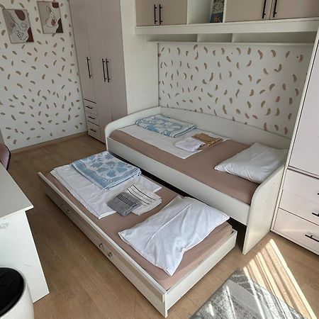 Ana'S 2 Bedrooms Lovely Flat Podgorica Exterior foto
